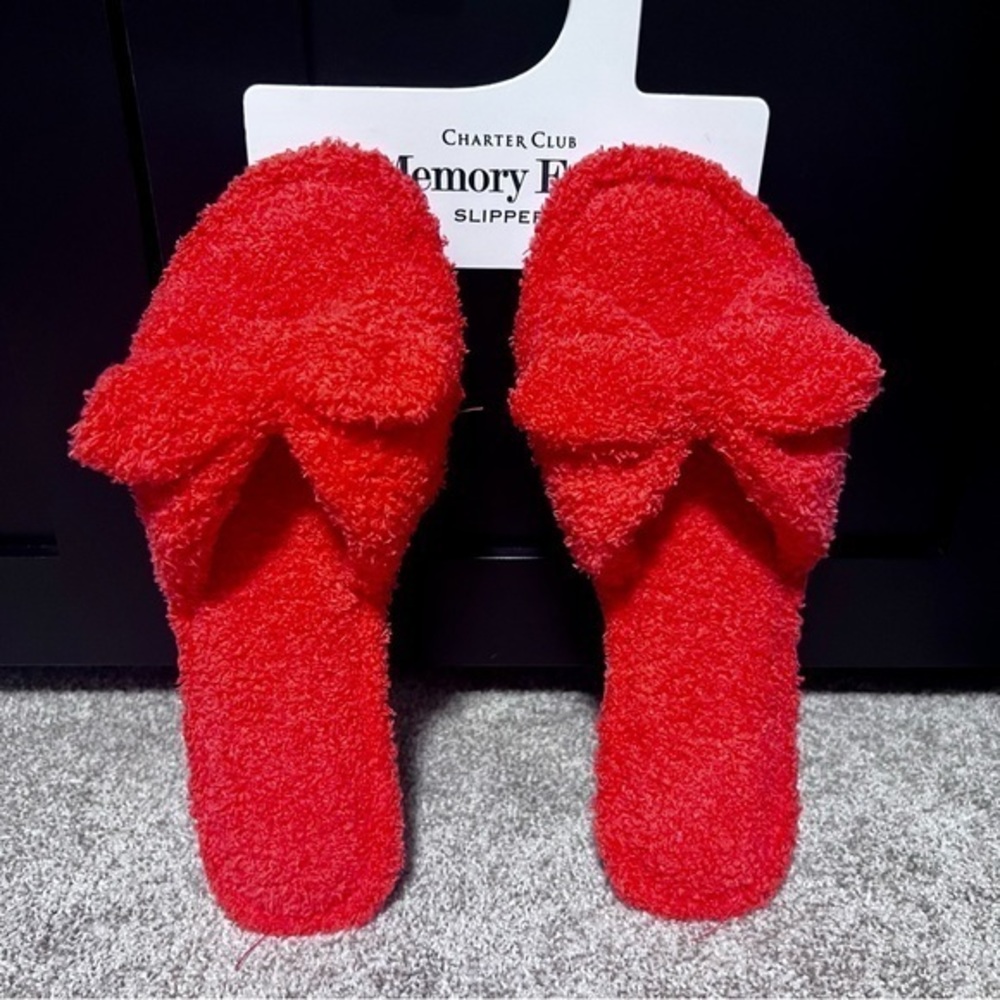 (NWT) Charter Club memory foam slippers Size 9